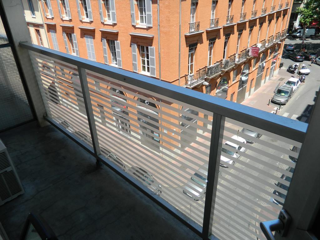 Hotel Ours Blanc - Victor Hugo Toulouse Bagian luar foto