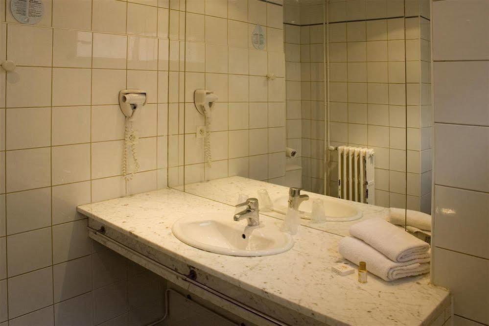 Hotel Ours Blanc - Victor Hugo Toulouse Bagian luar foto