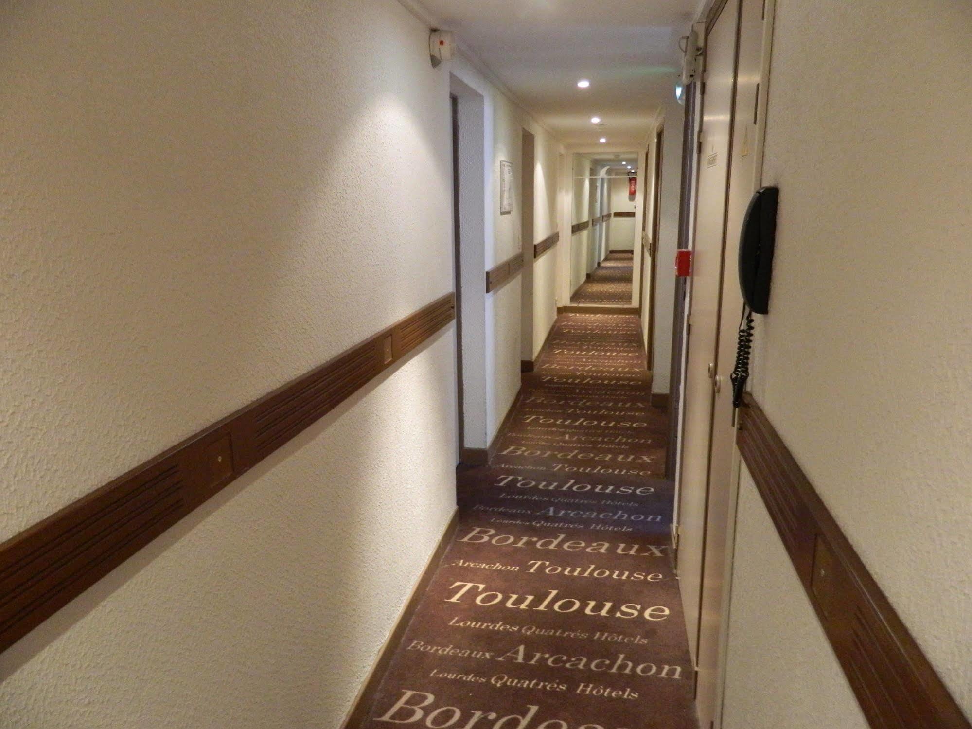Hotel Ours Blanc - Victor Hugo Toulouse Bagian luar foto